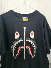 A BATHING APE アベイシングエイプ シャーク 半袖 Tシャツ