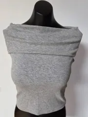 オフショルダー 잔ゴージ ノースリーブ (新品)