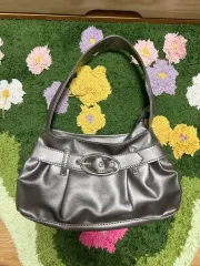 シルバー メタル ショルダーバッグ