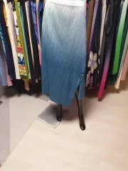 プリーツ 青 グラデーション スカート
