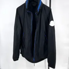 4 サイズ MONCLER(モンクレール) ビッグロゴ ウインドブレーカー ジップアップ ジャケット 黒