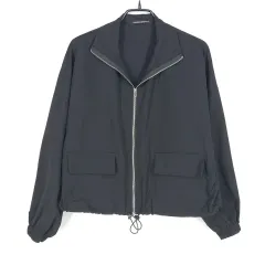 더샵스토리 レディース ポリ 8部袖 ショートジップアップジャケット ブラックF (HU38126)