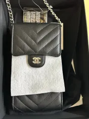 Chanel(シャネル) シェブロン スマホポーチ