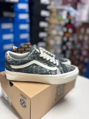 240 VANS(バンズ) オールドスクール スニーカーズ スニーカー VN000CT92LN1