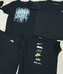 黒い半袖Tシャツコレクション