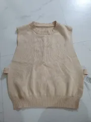 W ー FREE ブランドの ニット ベスト