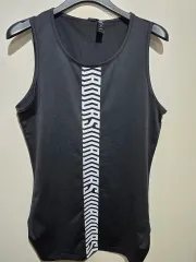 アディダスタンクトップ