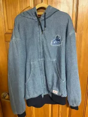 XLARGE パデッド フード付き ジップアップパーカー