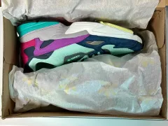 adidas(アディダス) ファルコン 靴 出品