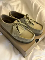 UK5 (W) クラークス ワラビー メイプル スウェード