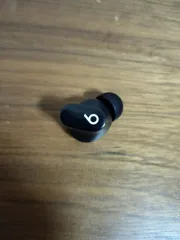 美品　Beats Studio Buds ブラック 右耳のみのサムネイル