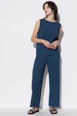 UNIQLO(ユニクロ) プリーツ ストレート パンツ ネイビー