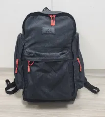 アディダス (バックパック)