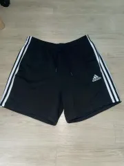 アディダス ブラック ハーフパンツ
