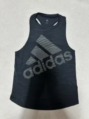 XS adidas(アディダス) エッセンシャル ルーズ ロゴ タンクトップ ー 029