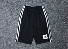 130 adidas(アディダス) キッズ 半ズボン