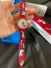 スウォッチ x Peanuts 時計