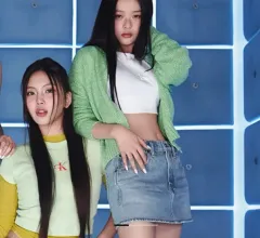 (ハニ着用) Calvin Klein Jeans(カルヴァンクラインジーンズ) レディース モノグラム ベイビー 半袖 Tシャツ XS