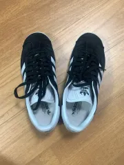 アディダス ガゼル コア ブラック 白 220