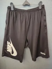 Nike(ナイキ） ハーフパンツ （ 31 ー 33 ）