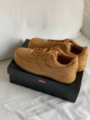 (正規品/新品) NIKE ナイキ シュプリーム エアフォース 1 ロー 白/テンジャン/ブラック/ブラウン