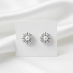 ❤︎24時間以内発送/全品2,000円以下❤︎【上品＆高見え】イヤリング ジルコニア 淡水パール　pearl snow　スノー　雪　フラワー　花　パール　通勤　シンプル　高級　大人可愛い　結婚式　パーティー　通学　キラキラ　ビジュー　セレモニー　痛くない