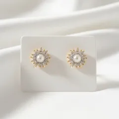 ❤︎24時間以内発送/全品2,000円以下❤︎【上品＆高見えイヤリング】ジルコニア　淡水パール　pearl snow　スノー　雪　フラワー　花　通勤　シンプル　大人可愛い　結婚式　パーティー　通学　ゴールド　シルバー　キラキラ　ビジュー　セレモニー　痛くない