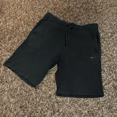 L NIKE スウッシュ ブラック ハーフパンツ