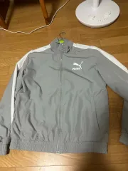 PUMA(プーマ) グレー 白 ジャケット