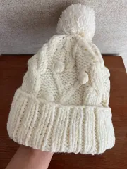 アイボリー ボンボン ニット帽