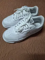 240 NIKE エアフォース1 ピクセル 白 レディース スニーカー 0772