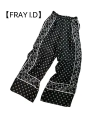 【FRAY I.D】スカーフプリント ワイドパンツ（裾スリット・ウエストゴム）