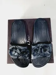 crocs(クロックス) スリッポン フラワー サンダル スローン ビビッド・ウルムス 黒 220