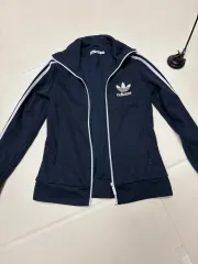 adidas(アディダス) ジャージ セット 販売しています