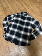 黒 シャツ チェック柄 GU