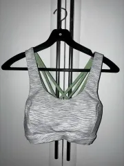 lululemon（ルルレモン） ブラトップ 4