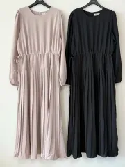 新品 プリーツ ロング丈ワンピース