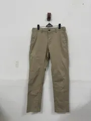 (32)ユニクロ スリムフィット コットンパンツ