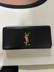 イヴ・サンローラン カサンドラ クラッチバッグ