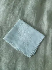 ホワイト 刺繍 ハンカチ