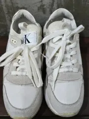 Calvin Klein(カルバ・ンクライン) スニーカー 250