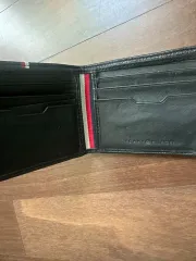 Tommy Hilfiger(トミーヒルフィガー) 財布