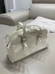 アイボリー ショルダーバッグ