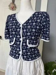 ほぼ新品 ネイビー ホワイトフラワーパターン 半袖カーディガン