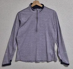 実寸 M ） Nike(ナイキ） ランニング 藤色の ハーフジップ 機能性 長袖Tシャツ