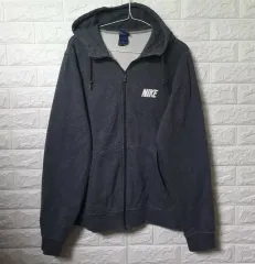 Nike(ナイキ） フード付き ジップアップパーカー 出品