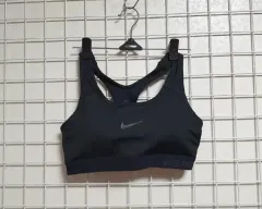 (新品)NIKE トップス(タグM)