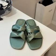 新品 商品 ZARA(ザラ) ZARA 結んだ フラット サンダル （ 35 ）