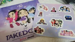 最後1点) K-POP デモン HUNTER 7インチ Single LP / ステッカー まとめ売り