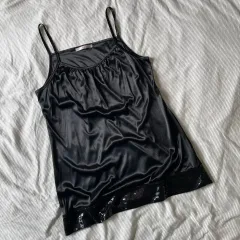 ブラックサテン スパンコール トリミング ノースリーブ